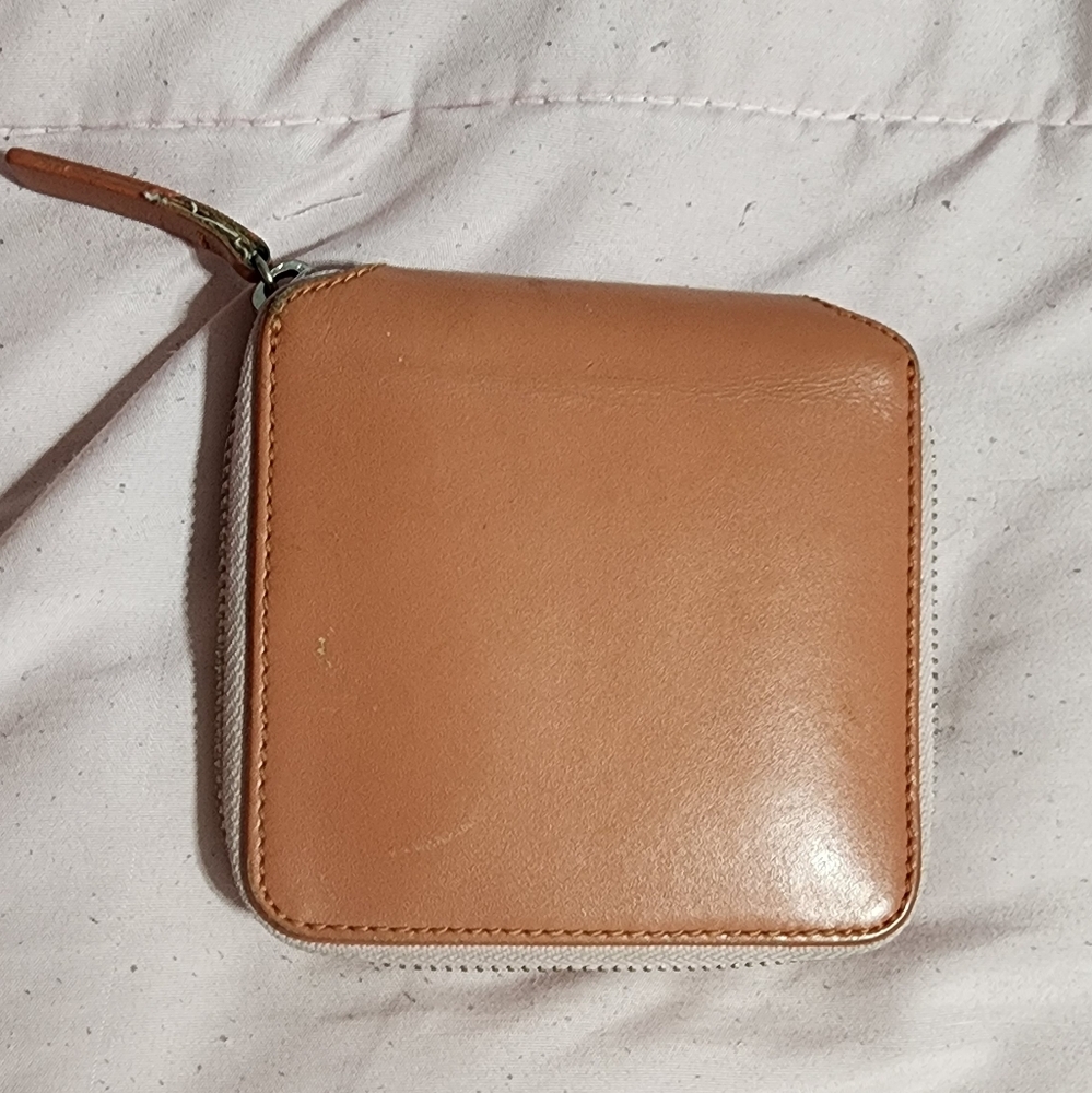Square leather Baggu wallet